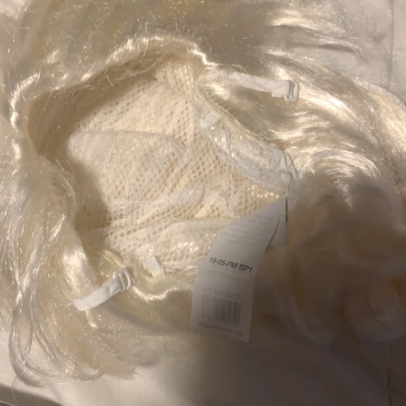 Frozen costumes Kristoff and  Anna with Elsa wig perfect for birthday party - Picture 5 of 6